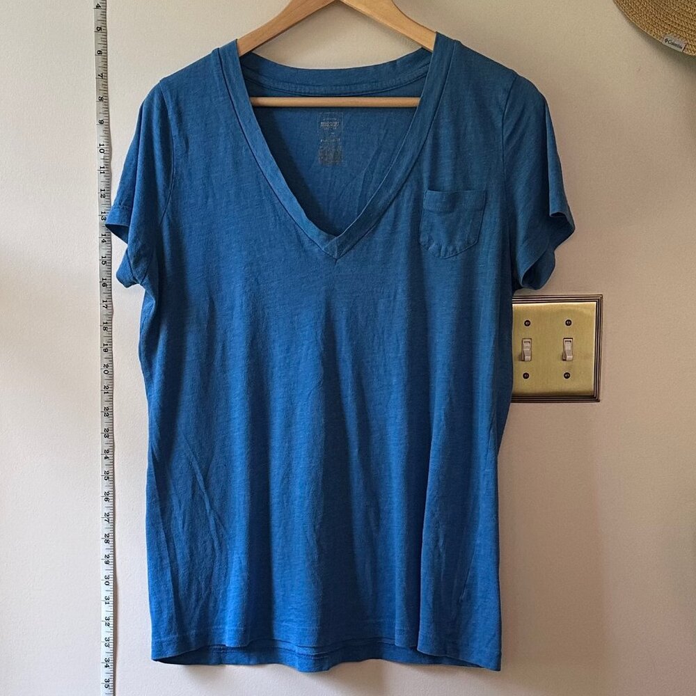 Mossimo V-neck pocket tee, XL, Blue